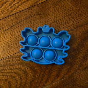 Small crab pop it fidget